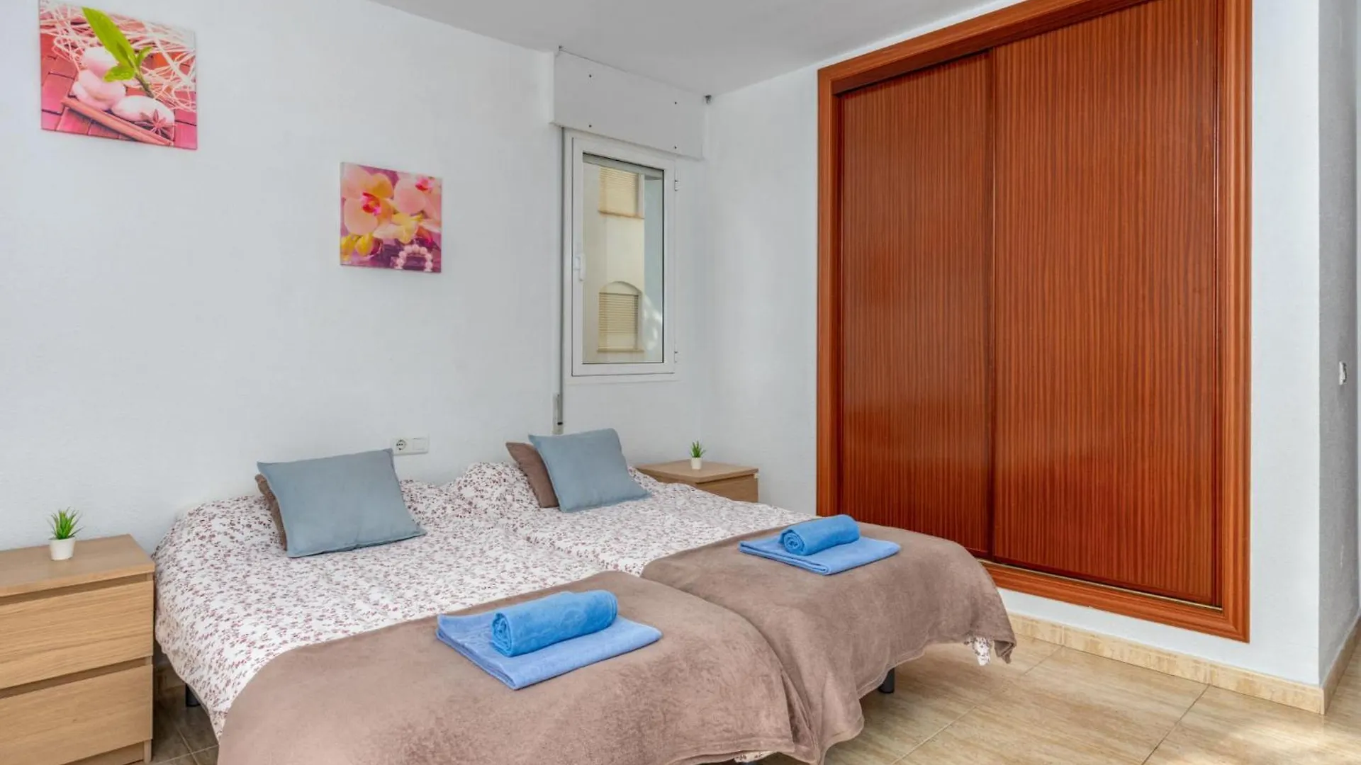 Apartment Los Nadales By Interhome 贝纳尔马德纳