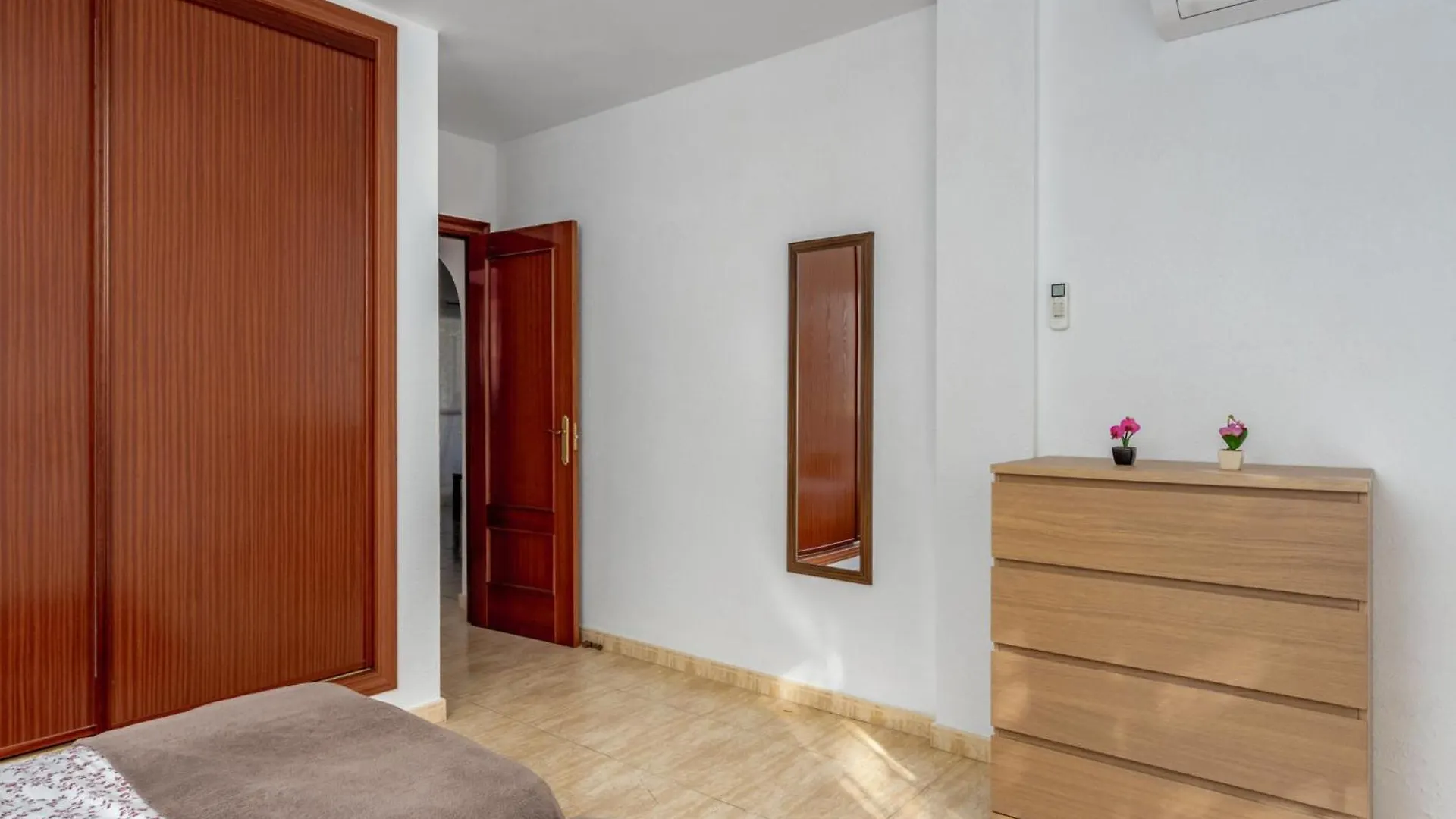 Apartment Los Nadales By Interhome بينالماذينا